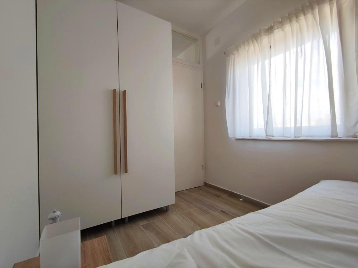 Apartments Leticia Vrsi Εξωτερικό φωτογραφία