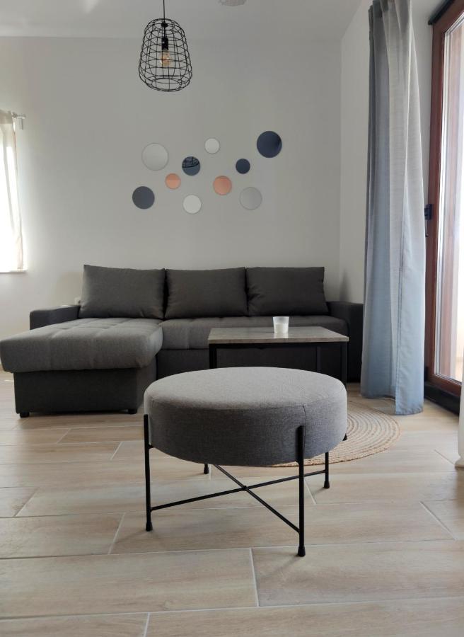 Apartments Leticia Vrsi Εξωτερικό φωτογραφία