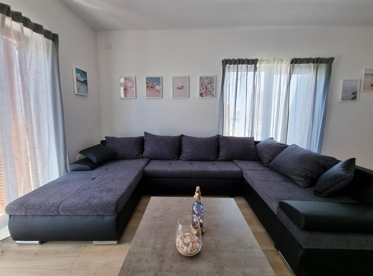 Apartments Leticia Vrsi Εξωτερικό φωτογραφία