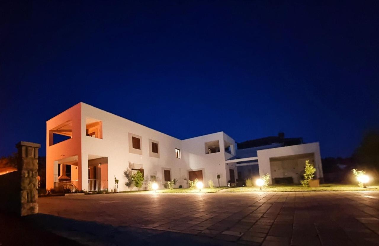 Apartments Leticia Vrsi Εξωτερικό φωτογραφία