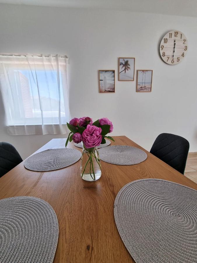 Apartments Leticia Vrsi Εξωτερικό φωτογραφία